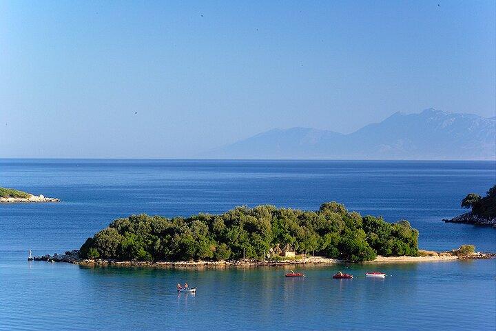 Tour di un giorno a Sarande, isole Ksamil e sorgente Blue Eye