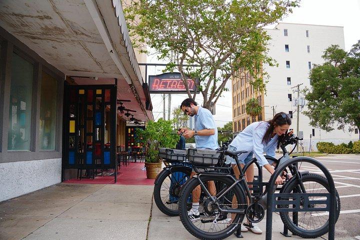 タンパベイでE-バイクレンタル、無料配達付き