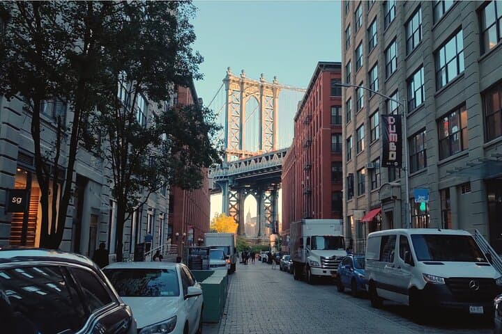 Best of New York Food Tour: 5 dishes plus famous sightseeing!