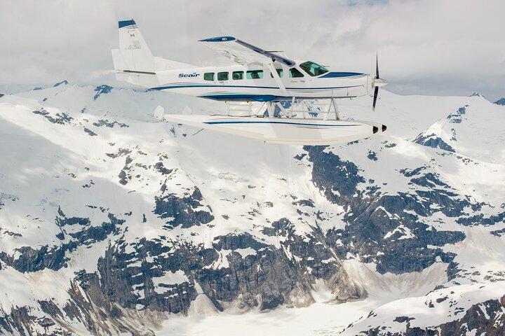 Scenic Coastal Mountain Experience af Seair Seaplanes