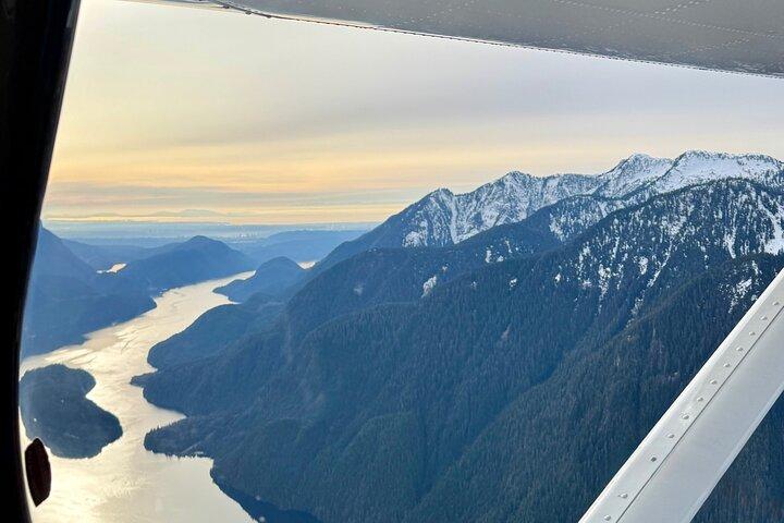 Scenic Coastal Mountain Experience af Seair Seaplanes