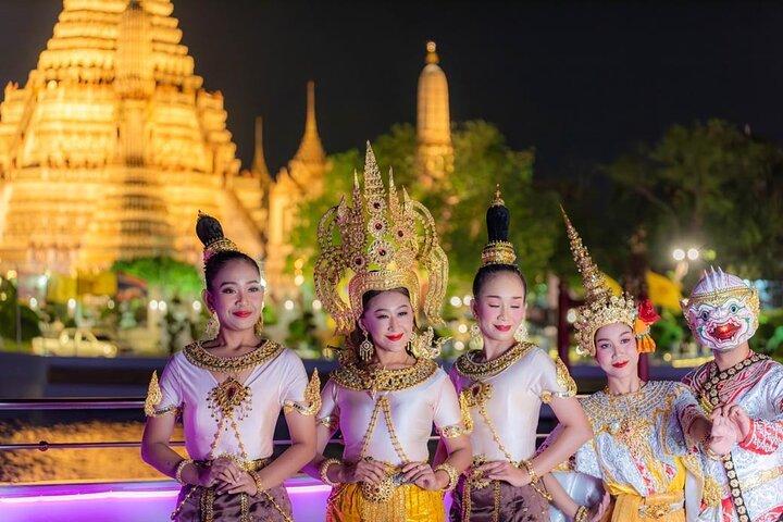 O mais novo de luxo 5 estrelas Bangkok Chaophraya Dinner Cruise