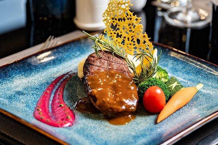 ハノイ発ハロン＆ランハ湾2日間豪華クルーズ