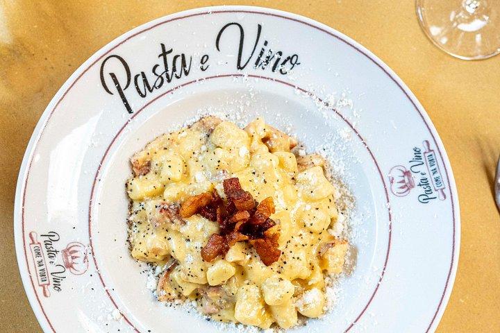 Experience Pasta e Vino Navigli Cooking Class