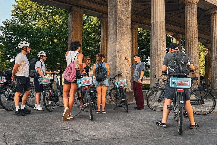 Berlin: Guide til Berlinmuren og Det Tredje Rige