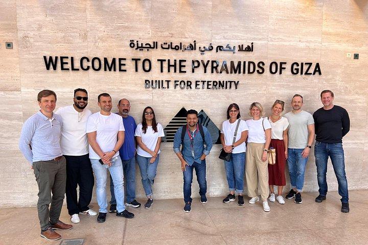 All Inclusive - Giza Pyramids , Sphinx- GEM ,Bazaar Shop , Lunch