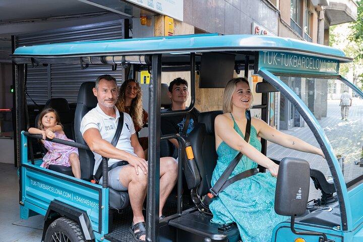 Barcelona Essentials Private Tuk-Tuk tur.