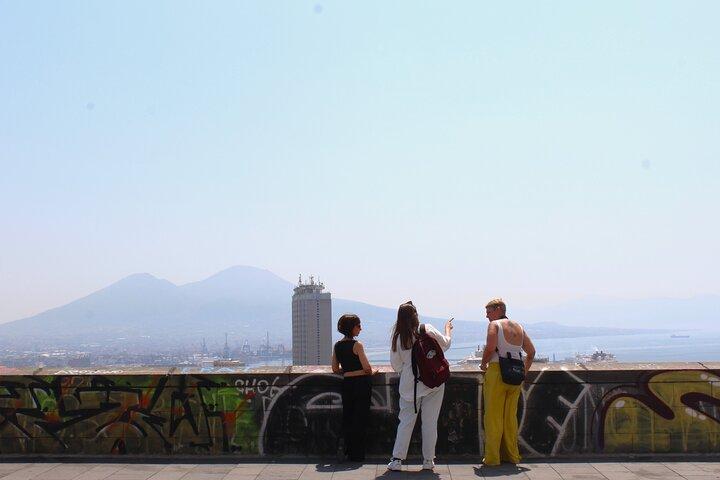 Visite panoramique à pied de Naples : de la colline au centre