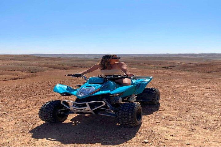 Agafay Desert Quad & Camel Rides mit Dinner Show