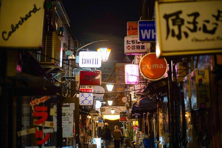 Shinjuku Local Bar Hopping com jantar e guia local
