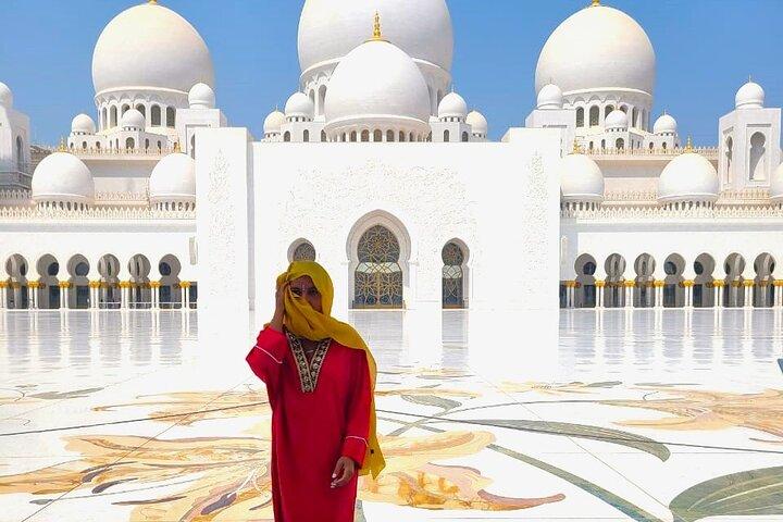 Excursion privée guidée d'une journée à Abu Dhabi avec photographie gratuite