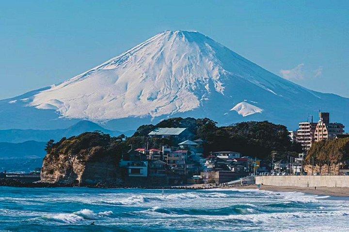 富士山鎌倉箱根と熱海シーボート花火2日間ツアー