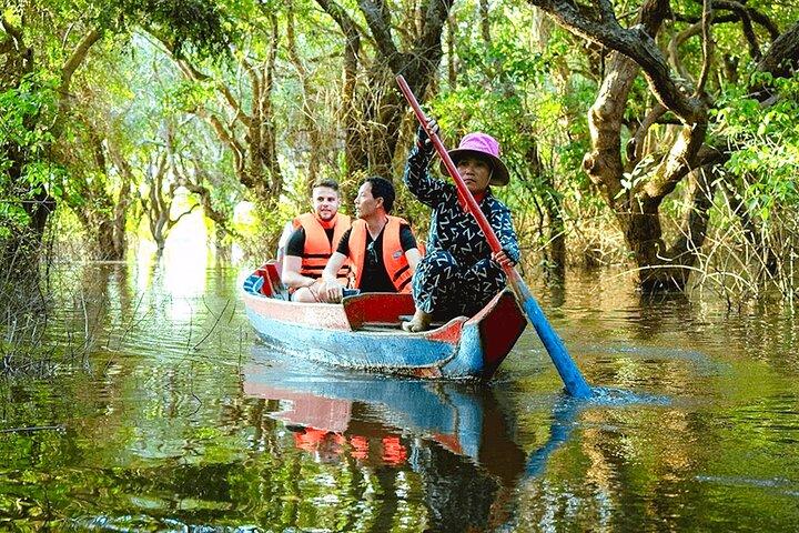 Mezza giornata Kampong Phluk con tramonto, barca e guida da Siem Reap