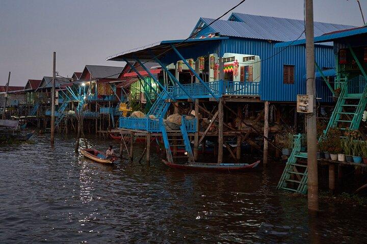 Mezza giornata Kampong Phluk con tramonto, barca e guida da Siem Reap