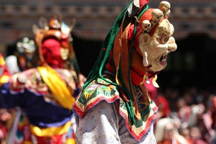 Viajes culturales a Bután con la naturaleza