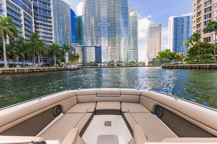 Private Miami Boat Charter : Sightseeing, Sonnenuntergang & Sandbar
