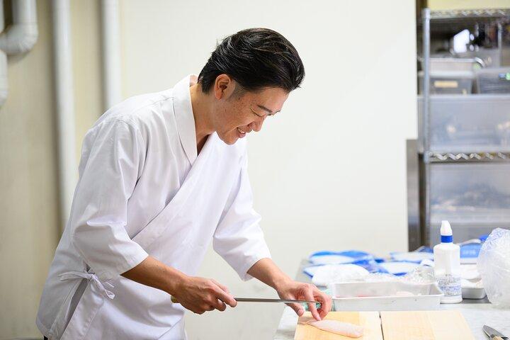 Follow a Sushi Chef’s Sourcing at Toyosu Market – A Special Tour