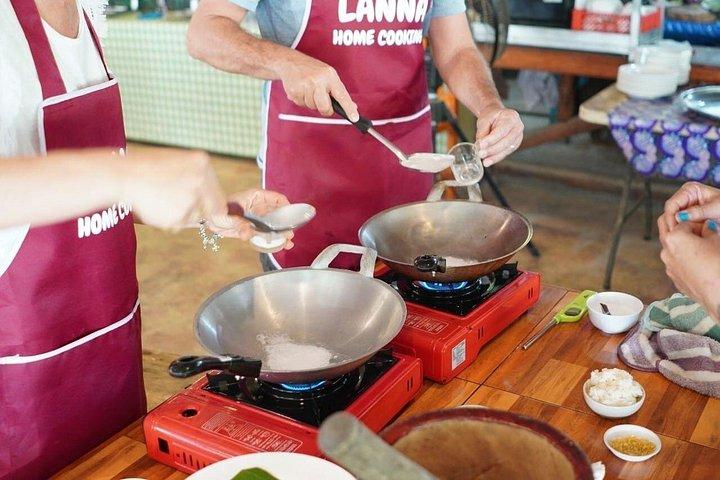 チェンライ: ギヴグリーンファームハウスでランナー家庭料理教室