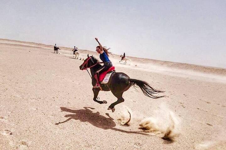 2 timers ridetur over ørkenen og havet i Hurghada