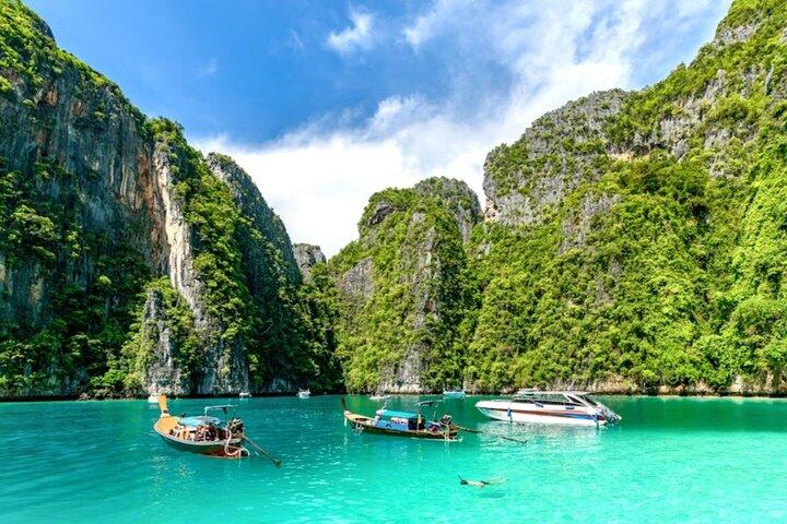 Phuket: Ilhas Phi Phi, Baía Maya e Khai ou Bamboo por Speedboat