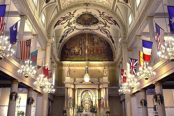 Cathédrale Saint-Louis : Accès exclusif & Visite guidée