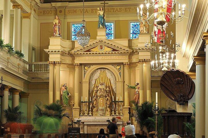 Cathédrale Saint-Louis : Accès exclusif & Visite guidée