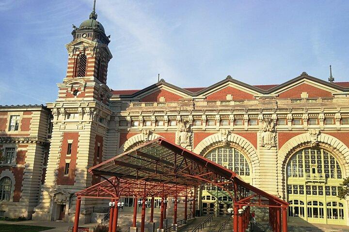 Statue of Liberty and Ellis Island Ferry with Audio Tour Access