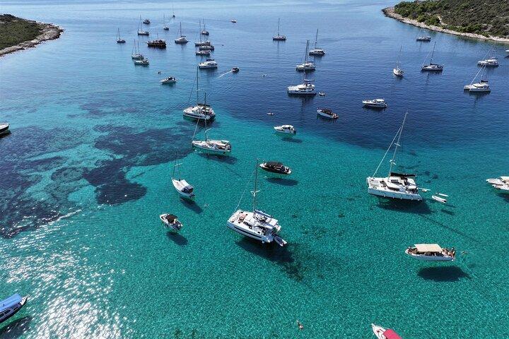 Split/Kaštela/Trogir: Visita à Lagoa Azul 3 Ilhas com bebidas