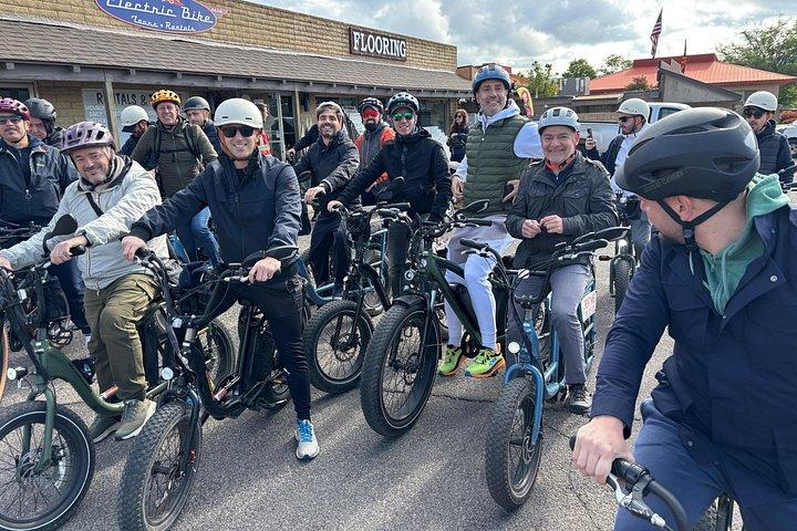Eバイクアドベンチャー 景色の良いトレイルと隠れた名所 サンセットツアー 2時間