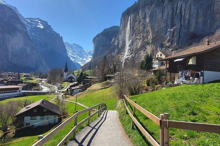 Privé Zwitserse Alpen Tour Lauterbrunnen, Dorpen, meren Watervallen