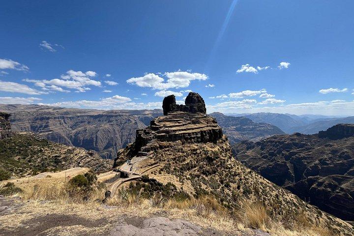 From Cusco: Waqrapukara Trek - 1 Day - Huaynas Expeditions