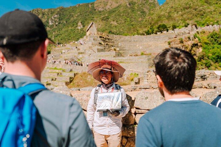 Excursión de día completo a Machu Picchu desde Cusco con tren panorámico