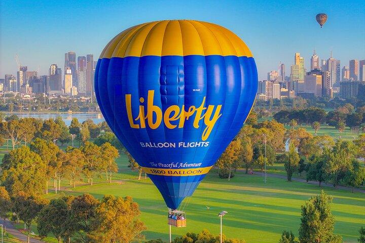 Hot Air Balloon Flyvninger over Melbourne City (valgfri morgenmad)