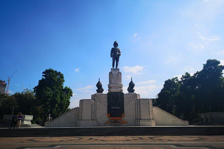 CHOB Bangkok Walking Tour (Talking + Walking + Eating)