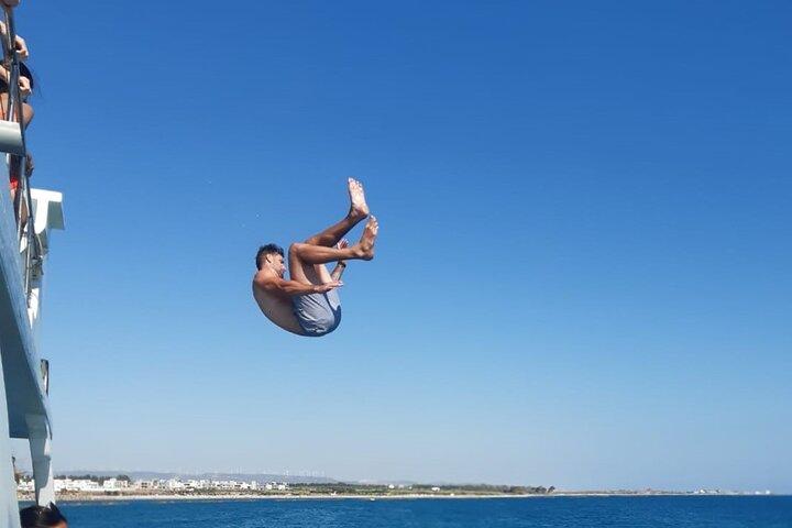 Paphos Sunset Cruise Snorkeling, Salta e Scivola nell'Ora d'Oro