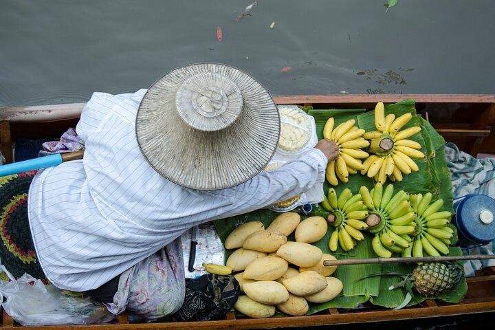 Entrada al mercado flotante de Pattaya con traslado