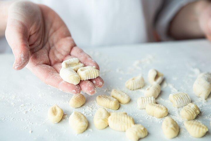 Spaß Gnocchi machen Unterricht mit lokalem Koch in Sacramento