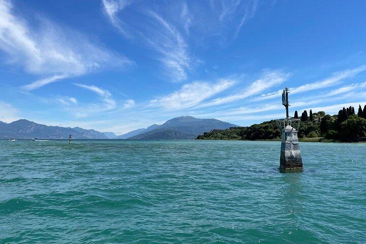 ヴェローナからガルダ湖、シルミオーネ、デセンツァーノ、ボルゲットへのツアー