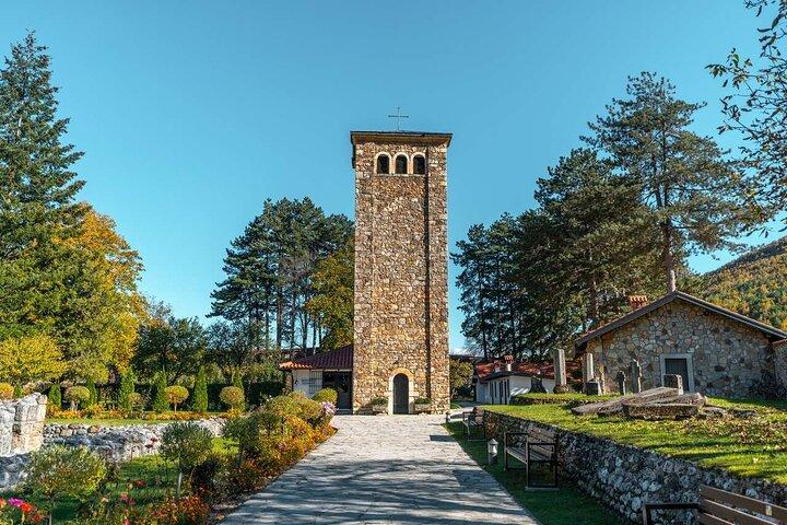 Culture Meets Adventure: Peja City Tour & Rugova Canyon Randonnée