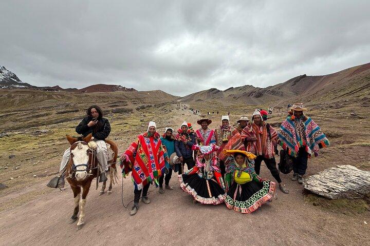 Rainbow Mountain a cavallo 1 - Tour di un giorno