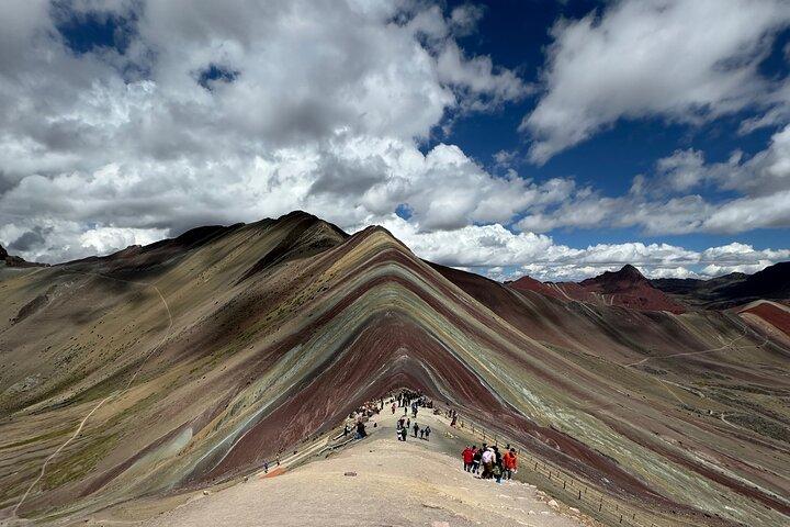 Rainbow Mountain on Horseback 1-Day Tour