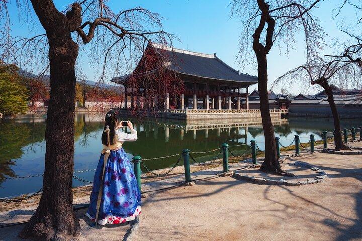 Seoul Highlight Walking Tour mit Hanbok Experience