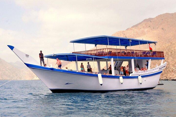 Tour in crociera di un'intera giornata a Khasab Musandam con pranzo e trasferimenti