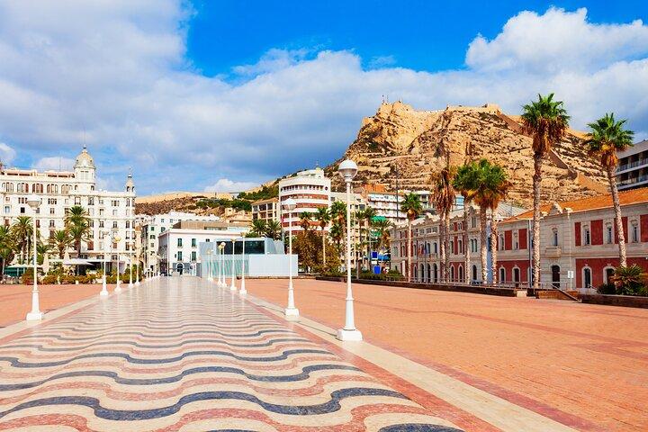 Alicante Privétransfer & 1 uur durende stadstour Combo