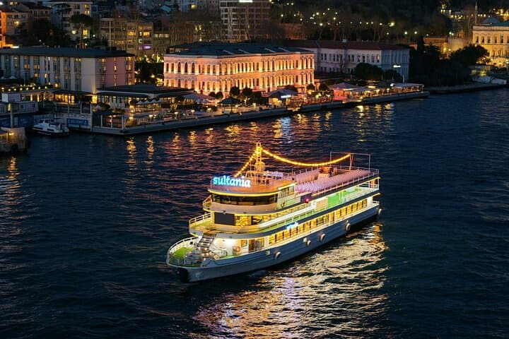 Istanbul Bosphorus Night Cruise with Dinner and Entertainment