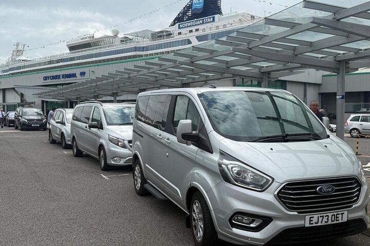 サウサンプトンのホテルまたは港へのプライベート送迎ヒースロー空港