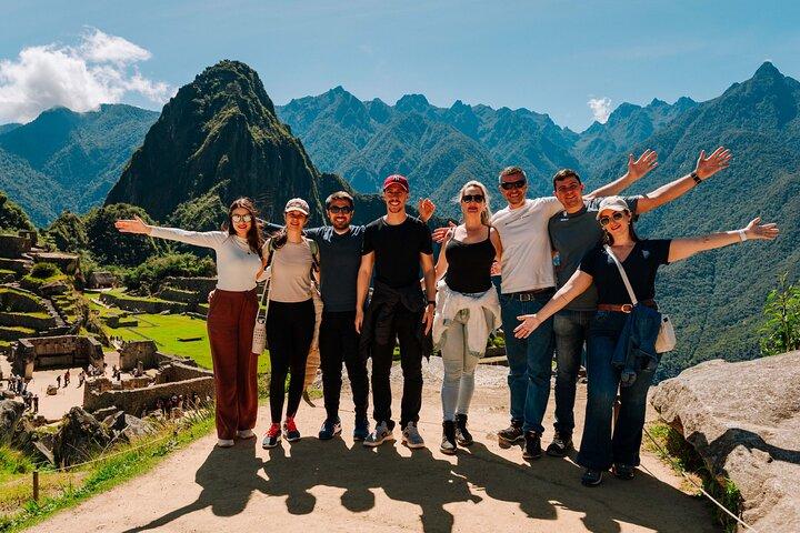 Small-Group Tour: Guide Service in Machu Picchu