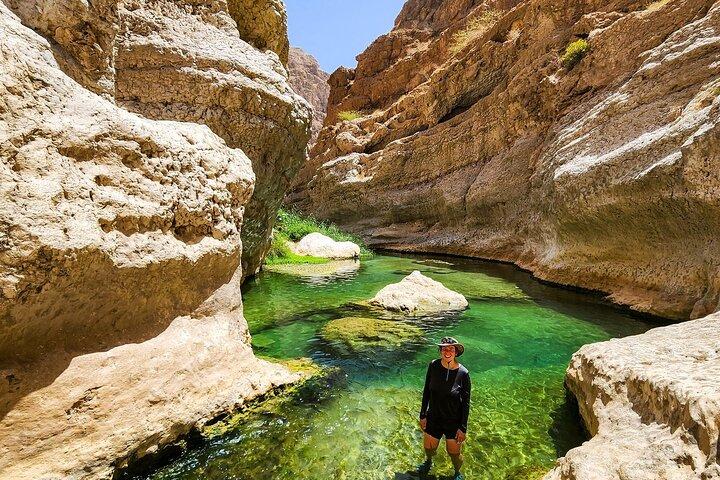 Private Wadi Shab og Bimmah Sinkhole fuld dag eventyr