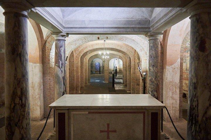 Rome: Domitilla Catacombs & St. Clemente Private Tour with Driver