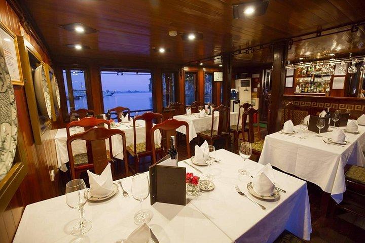 Dragon Legend Cruises 2Days/1Night 5 Star すべて込み
